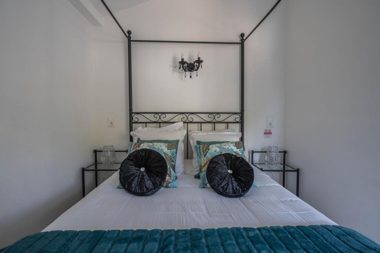 Hotel Le Mediterranee Hyeres Bagian luar foto