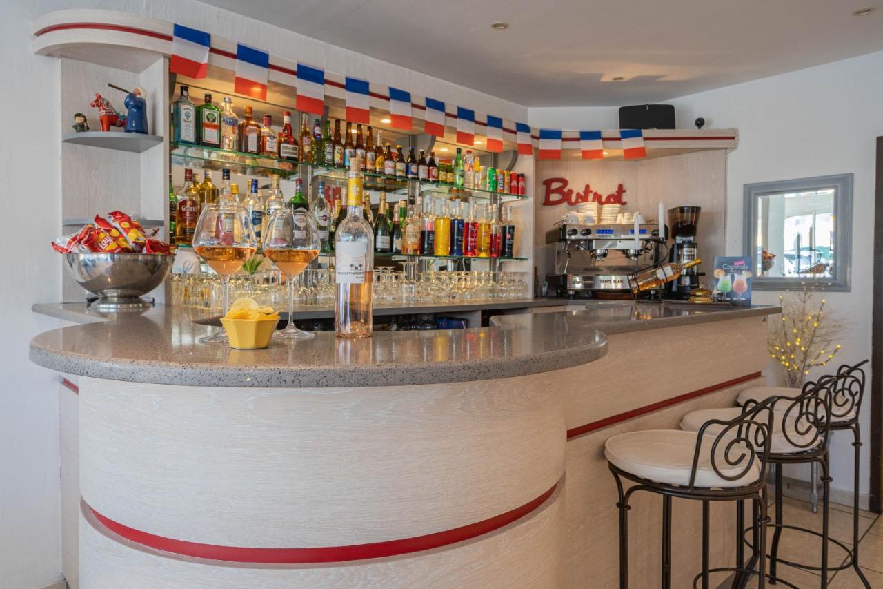 Hotel Le Mediterranee Hyeres Bagian luar foto