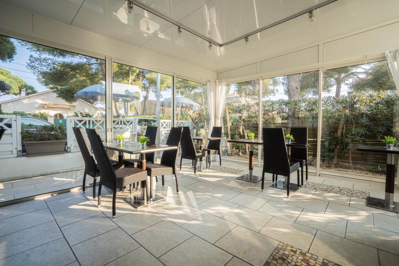 Hotel Le Mediterranee Hyeres Bagian luar foto