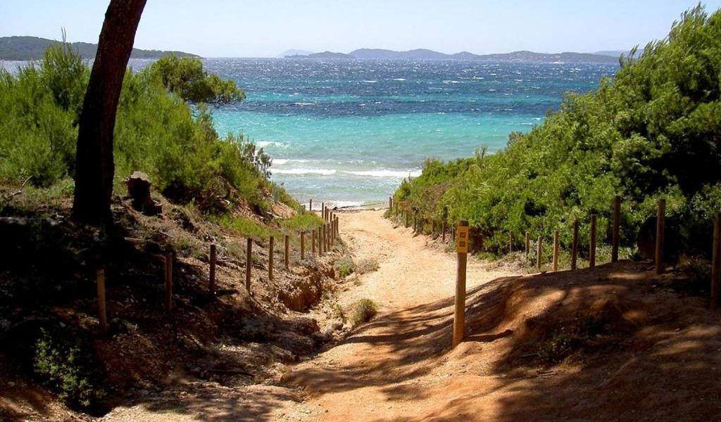 Hotel Le Mediterranee Hyeres Bagian luar foto